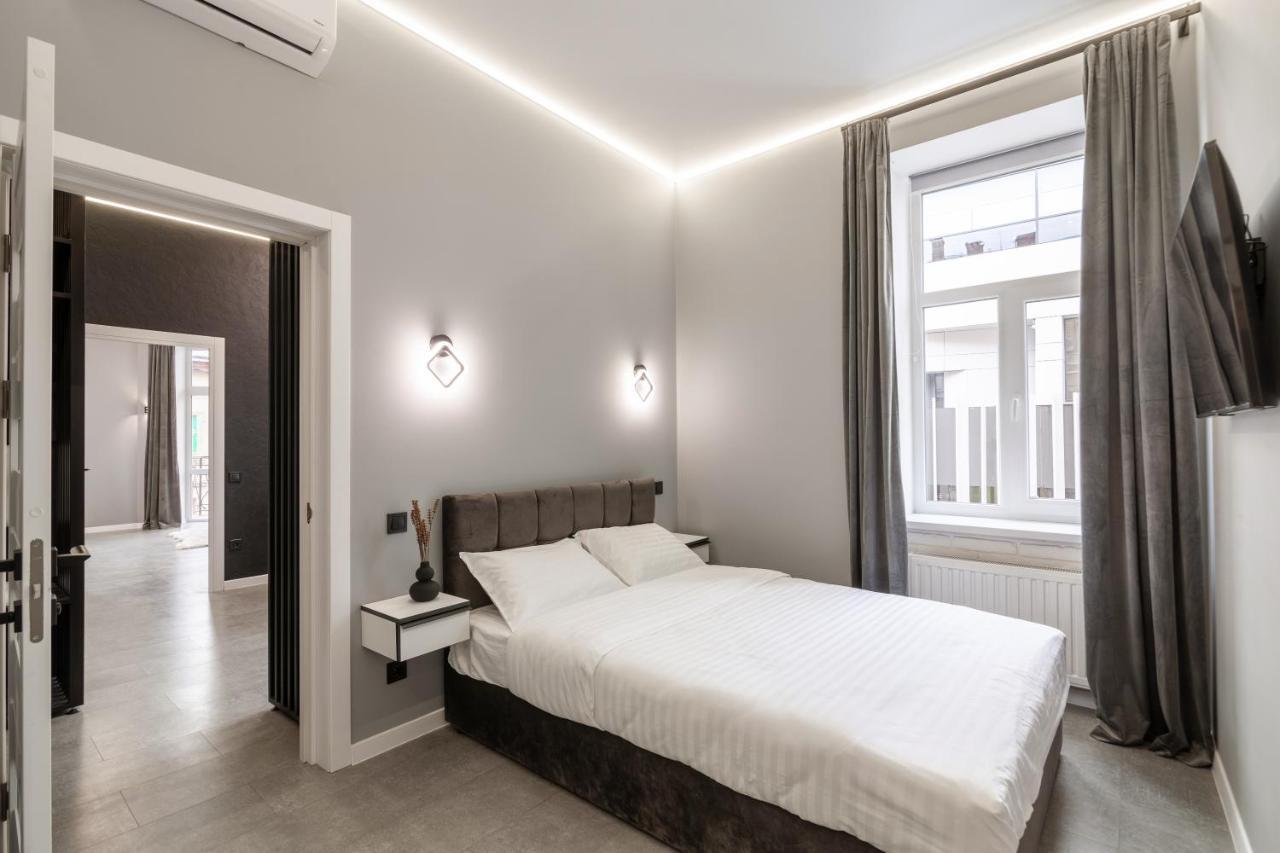 Two Bedrooms 13 Shpytalna Street Leópolis Exterior foto